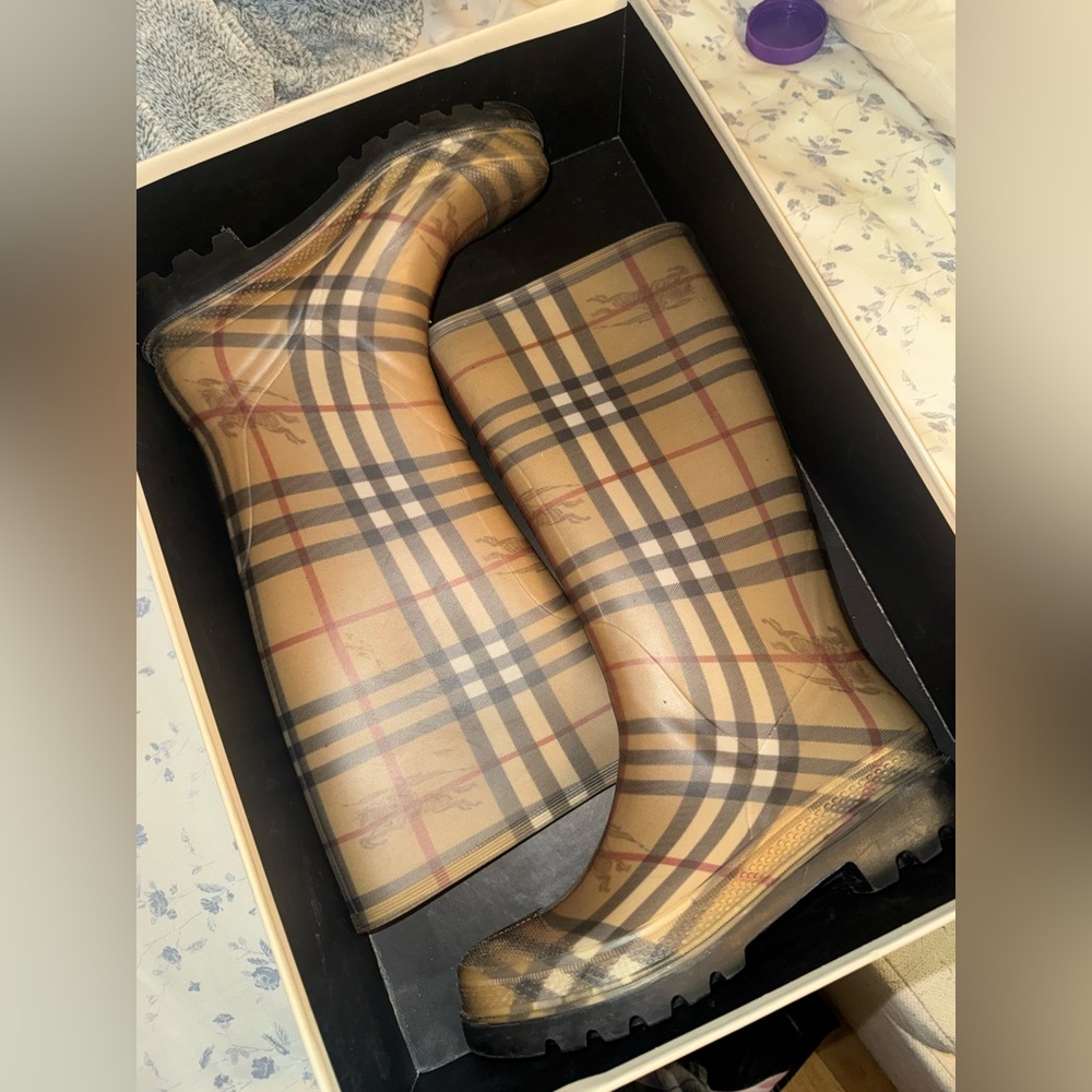 Authentic Burberry plaid/checkered rain boots